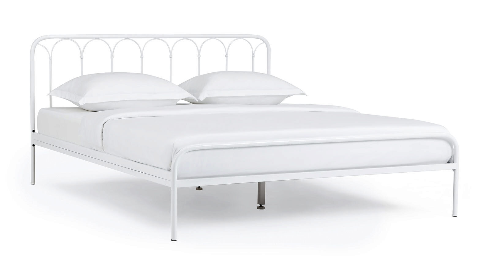 Металлическая кровать Corsa в белом шабре.